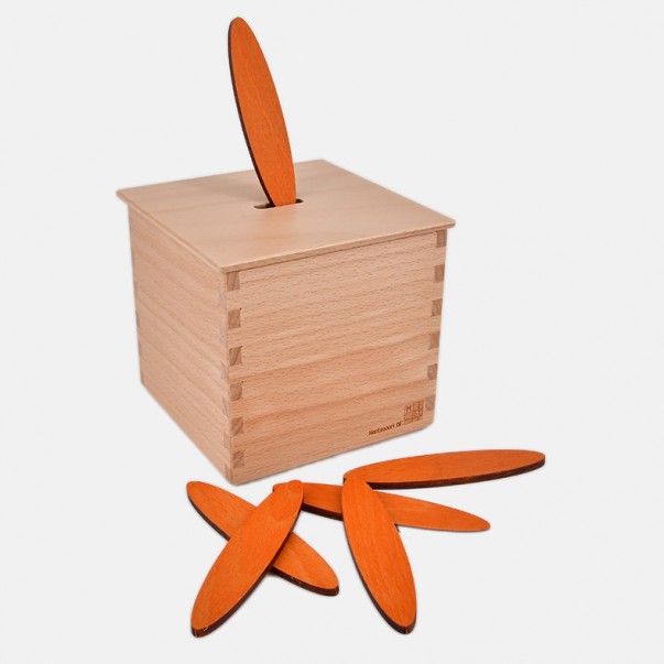SCATOLA DELL'IMBUCARE CON 10 ELLISSI IN LEGNO