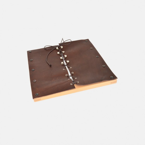 DRESSING FRAME - LACE, EYELETS AND HOOKS